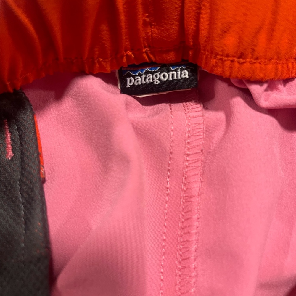 Patagonia" Short - Picture 15 of 16